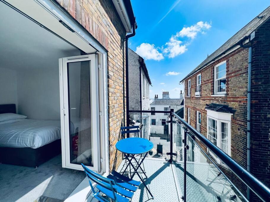 100 Steps To Broadstairs Beach - 2 Bedroom 3 Beds Exterior foto